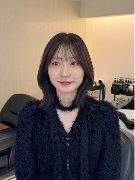 マーク(MARC) 【ミディアムスタイル】顔まわりカット