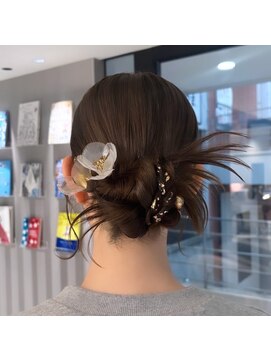 アース エレガンス 吉祥寺店(EARTH Elegance) フラワーアクセと金箔で彩るモードなカチモリ