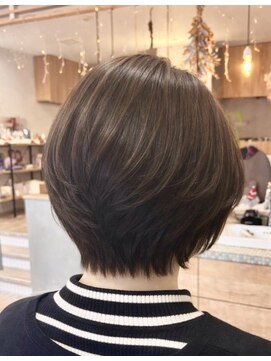 ヘアサロン アンフェール(Hair Salon Amfaire) ショートボブ