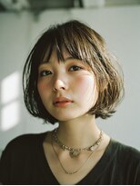 ココ(qoqo) 丸みボブ ニュアンスパーマ ゆるふわ オリーブベージュ 大人ボブ