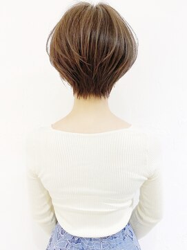 アンド ストーリーズ(&STORIES) 大人可愛い小顔ひし形ショートボブ20代30代40代