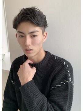 イヴォークトーキョーオーサカ(EVOKE TOKYO osaka) 七三 刈り上げ ニュアンスパーマ アップバング