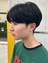 ヒュイル バイ ニアウ(Hwyl by Niau) メンズマッシュセンターパートスパイラルパーマニュアンスパーマ