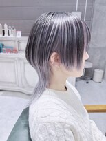 デイズ(days)&nbsp;【ブリーチ2回】インナーカラー透明感ホワイトシルバーウルフ