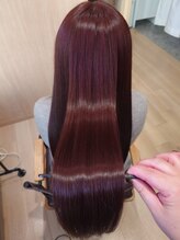 カラーと同時にできるカラーエステコースが大人気です