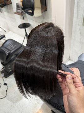 サロンドボーテキリコ(SALON DE BEAUTE KIRIKO) ミディアム × ネオメテオストレート