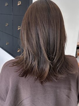 ピエスヘア(PIE'CE HAIR) 透明感ブラウン/柔らか質感な大人カジュアルミディアム