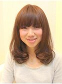 毛先のワンカールでフェミニンに