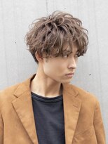 エムクランメイクス 原宿 表参道(m.clan MAKE'S)&nbsp;スパイラルパーマ ツーブロック マッシュ ブラウンカラー