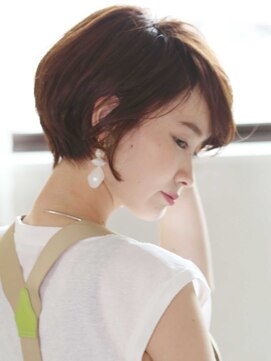 アンダートゥリー(_TREE) 大人ショートボブ「ヌーディ×抜け感」