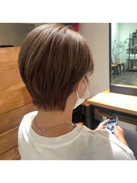 ニール(Neale.) ベージュ