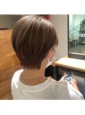 ベージュ