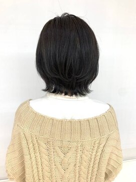 クオリス 上福岡店(QUALIS) 小顔/丸み/ボブ/外ハネ/黒髪/ミディアム/30代40代/大人かわいい