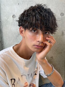 フィフス(fifth) ツイストスパイラルパーマツイストパーマ波巻きスパイラルパーマ