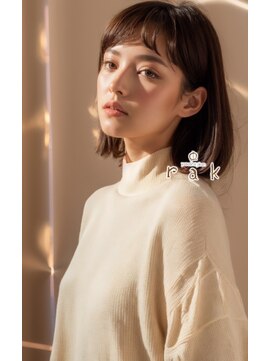 ラクヘアー 明大前(rakhair) オン眉でスパイスのきいたおしゃれミディ