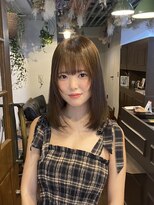 ジル ヘアデザイン ナンバ(JILL Hair Design NAMBA) ミディアムレイヤー／顔周りカット／グレージュ／艶髪