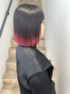 バズ(BUZZ) 【ブルベ冬におすすめ】毛先カラーピンクレッド★秋山