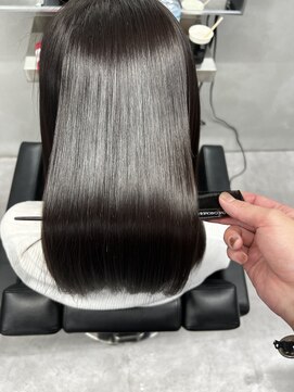 イロハ(IROHA) 【IROHA柏イロハ】IROHA 髪質改善【10代】ワンレン黒髪