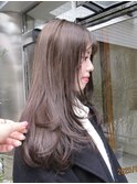 透明感まろやかブラウンカラー・レイヤーカット