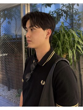 ビューズ(VIEWS) メンズカット海外風カットカルマパーマ(表参道駅)