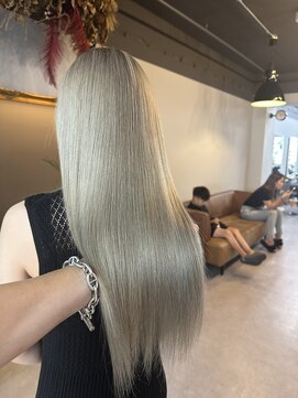 レブ 四条烏丸(Reb,) ハイトーンベージュ