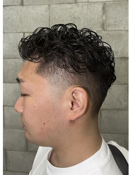 チルチェア ノースエリア 高円寺店(CHILL CHAIR north area.) パーマ×テーパーフェード