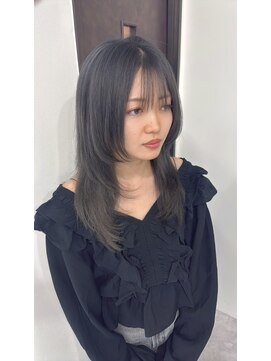 コディー(CODY) ミディアムヘア暗めカラー/デザインカラー/フェイスフレーミング