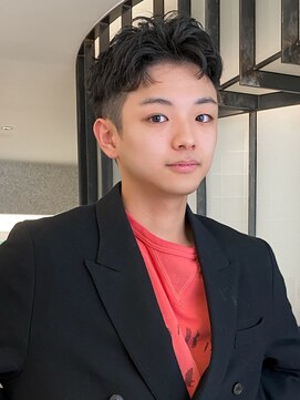 ラパンセヴェールメンズ 栄(LA PENSEE VERT MEN'S) センターパートショート