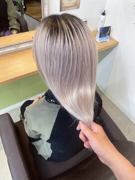 オリビアヘアー(OLIVIA HAIR) ホワイトカラー×髪質改善で艶髪に☆
