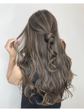 リノート バイ エゴル 太田川(Linoet by ENGOL) 【LINOET】手島カミラ グレージュハイライト