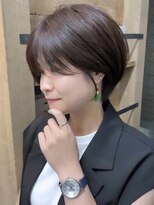 ビュー フクオカ(VIEW FUKUOKA)&nbsp;美髪にオトナかわいいホワイトグレージュネビージュショートボブ