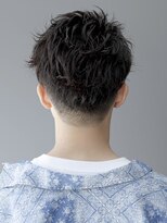 アルム 恵比寿(ARUIM)&nbsp;無造作アップバング外ハネニュアンスパーマツーブロックメンズ