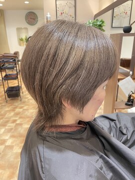 アイニ 河内小阪店(aini) 白髪ぼかしカラー白髪ぼかしハイライト大人ショート30、40、50代