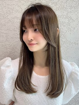 ロンド アンブル 四条烏丸(Lond ambre) 計算されたフェイスレイヤーでシアーな魅力と小顔を実現