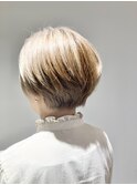 脱白髪染めハイトーンショート