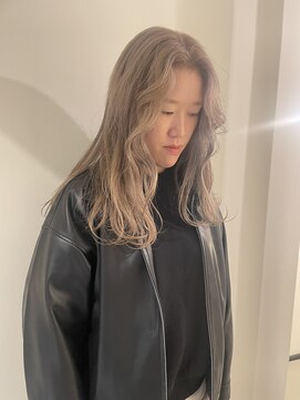 ユニコ(unico) ホワイトベージュ/ブリーチカラー