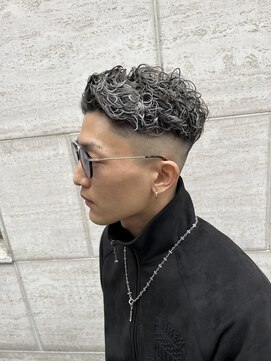 メンズグルーミングナンバーナイン(MEN'S GROOMING NUMBER NINE) フェードカット/ホワイトメッシュ/【早田隼哉】