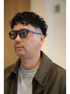 イリ メンズナチュラルパーマ