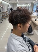 ツイストスパイラル眉毛マッシュフェザーパーマ縦落ち