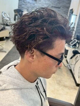 ヘアアンドビューティ ガーデン ベルモール店(HAIR AND BEAUTY GARDEN) 宇都宮メンズカットメンズパーマ波巻きパーマツイストパーマ眉毛