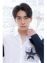 ミチオ ノザワ ヘアサロン ギンザ(Michio Nozawa HAIR SALON Ginza)&nbsp;ツーブロック/かき上げセンターパート/フェザーパーマ/黒髪3