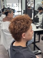 メンズサロンドットリアン(dot. lien)&nbsp;茶髪テーパーフェードスパイキーショート