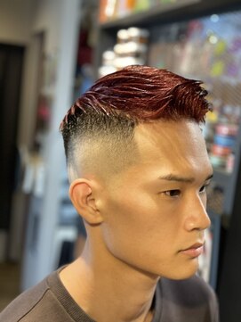バーバー スタジオ ラフテル(Barber Studio RAFTEL) モヒカンスタイル