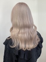 ベレーザシェルト(Beleza scelto)&nbsp;4455ミルクティーアッシュグレーベージュハイトーンカラーロング