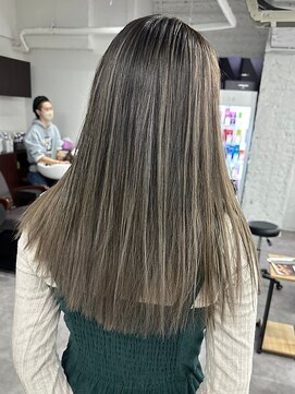 リア(riah) くすみカラー/オリーブグレージュ/バレイヤージュ/ロング