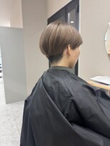 シカ 神戸三宮元町店(Cica)&nbsp;刈り上げショート　ハンサムショート　ベージュ　三宮