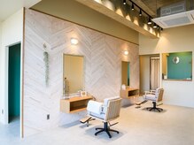 ジャミング(Jaming)の雰囲気（店内広々としていて、周りの目を気にせずくつろげます♪）