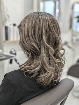 アオカマクラ(a-o Kamakura) ゴージャスグレー系白髪ぼかし