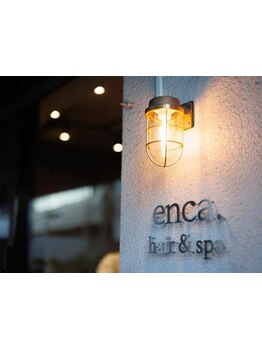 深夜も受付しているので忙しい方にもオススメ。仕事帰りの疲れた体を当店の極上ヘッドスパで癒しませんか。