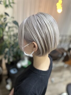 ラウラアンドロー(LAURA&RO) ダブルカラー/ケアブリーチ/インナーカラー/ベージュ【塚口】